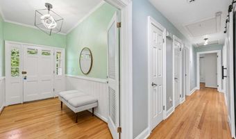 1067 Hess Dr, Avondale Estates, GA 30002