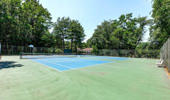 12051 GATEWATER Dr, Potomac, MD 20854