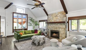 8 Morgan Rd, Canton, CT 06019