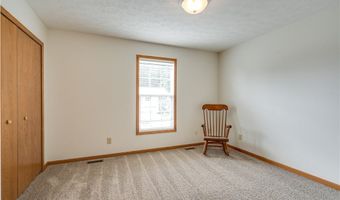 3061 Dover Dr, Akron, OH 44312