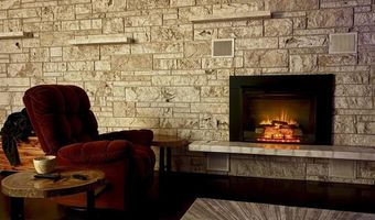 30 N Division St, Cowley, WY 82420