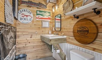 4021 Blue Jay St, Bay St. Louis, MS 39520