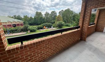 6924 FAIRFAX Dr 330, Arlington, VA 22213