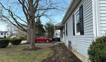 26 Raymond St, Coventry, RI 02816