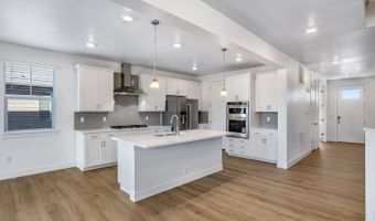 1908 Chaffee Crest Dr, Berthoud, CO 80513