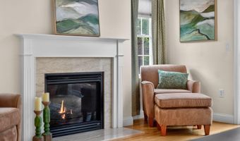 5 Blue Meadow Ct 5, Bourne, MA 02532
