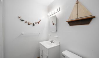 45 W 19th St, Avalon, NJ 08202