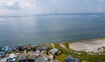 213 Bayview Dr, Aransas Pass, TX 78336