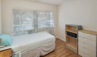 545 Mananai Pl 28R, Honolulu, HI 96818