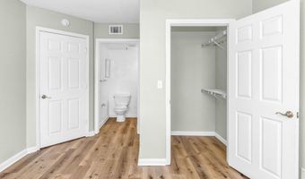 355 Lakepointe Dr 102, Altamonte Springs, FL 32701