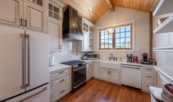 30 VISTA Rd, Cora, WY 82925