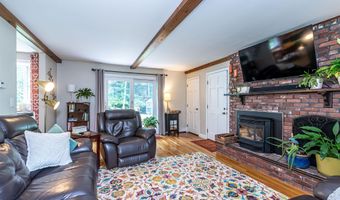 14 Briarwood Ln, Amherst, NH 03031