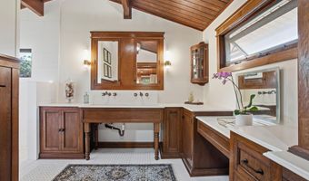 30 Mamao Pl, Haiku, HI 96708