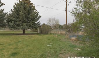 30 N Division St, Cowley, WY 82420
