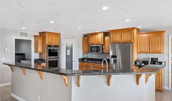 13850 Nightshade Rd, Apple Valley, CA 92307