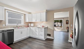 2500 S JEFFERSON St, Appleton, WI 54915