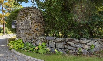 360 RUMSTICK Rd, Barrington, RI 02806