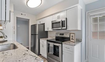 104 Glenleaf Dr, Peachtree Corners, GA 30092
