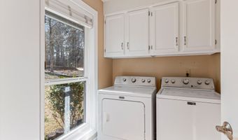 57 Lakeview Pt, Alexander City, AL 35010