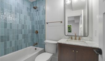 2524 41ST St NW 2, Washington, DC 20007