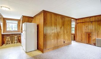 3 Waumsett Ave, Cumberland, RI 02864