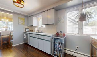 293 Burroughs Dr, Amherst, NY 14226