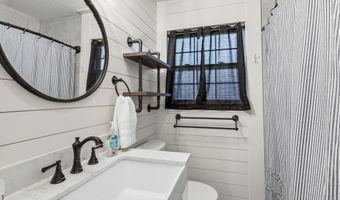 1616 Woodview Dr, Alvarado, TX 76009