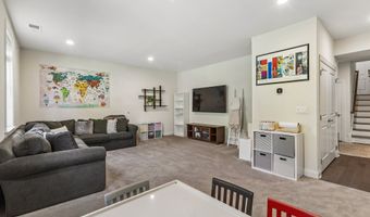 21 Brentwood Cir 21, Danbury, CT 06810