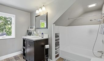 1126 W HARRIS St, Appleton, WI 54914