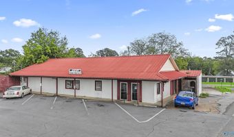 10 N Main St, Arab, AL 35016