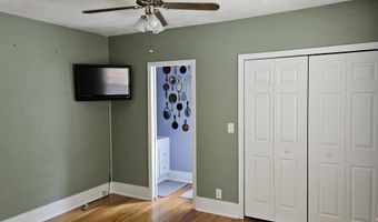 709 N Cedar St, Auburn, IN 46706