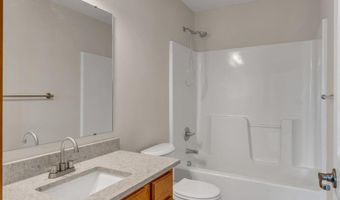 506 Santa Fe Ct, Baldwin City, KS 66006