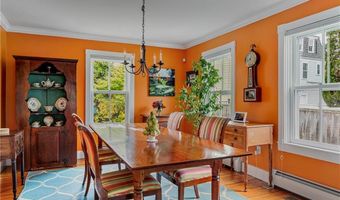 15 Cross St, Newport, RI 02840