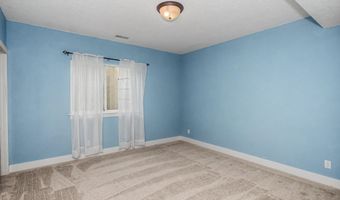 4111 Ballentine Dr, Ames, IA 50010