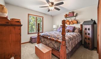 17 Pine Grove Dr, Batesville, IN 47006