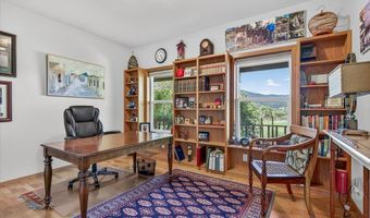 39 E Valley View Rd, Ashland, OR 97520