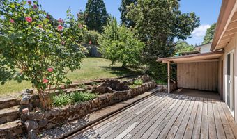 1556 Windsor St, Ashland, OR 97520