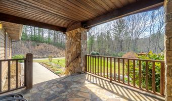 750 Double Springs Dr, Almond, NC 28702