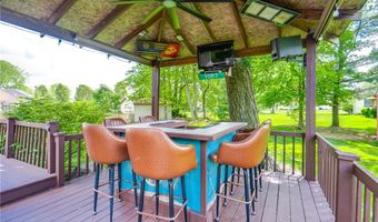 1012 Coopers Run, Amherst, OH 44001
