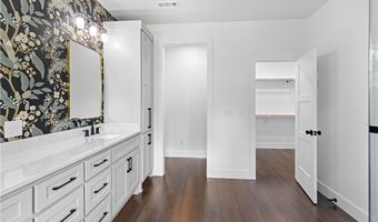 32 Warwick Dr, Bella Vista, AR 72714