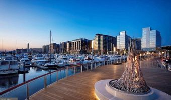 45 SUTTON Sq SW 1006, Washington, DC 20024