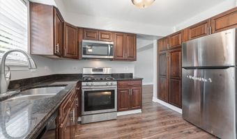 1 Regal Ct, Algonquin, IL 60102