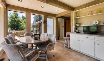21150 NE BOONES FERRY Rd, Aurora, OR 97002
