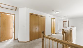 546 N 4th Ave, Addison, IL 60101
