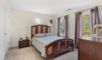22 Fiske Rd, Ashland, MA 01721