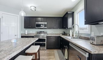 713 Bailey Ct, Angola, IN 46703