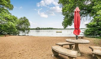 940 Hamlet Dr N, Avon, MN 56310