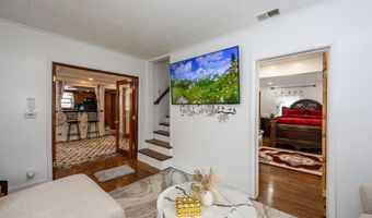 304 Oak St, Angola, IN 46703