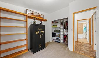 317 7th St, Benton City, WA 99320