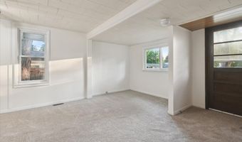 720 Pennsylvania Ave, Alma, MI 48801